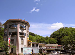 美又温泉国民保養センター　正面側